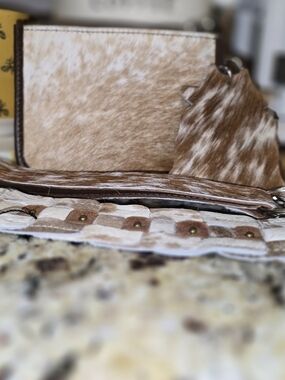 Cowhide Mini Wallet, 1 Cuff Braclet, 1 Keyring, And 1 Keychain In Brown & White